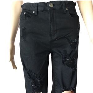 𝅺MADDEN Girl Bermuda shorts black distressed size 29